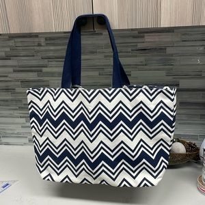 Gap Canvas Chevron Beach or Weekend Bag NEW